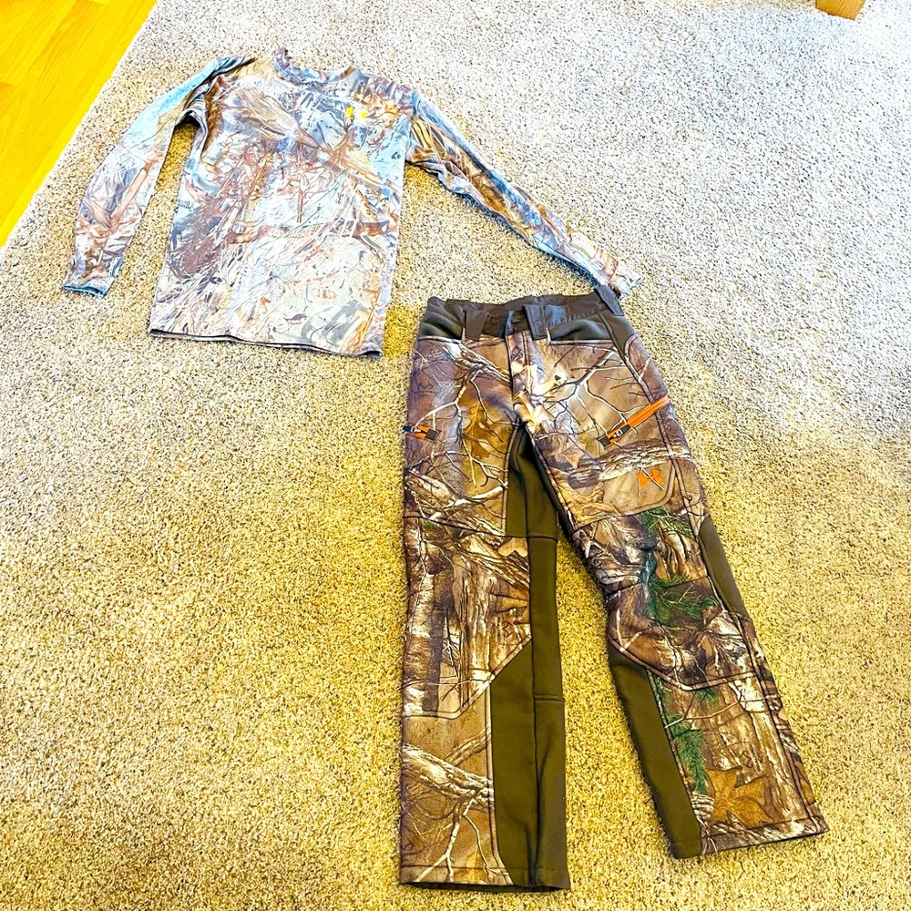 Boys under armor, medium fleece line, hunting pants, longsleeve, camo shirt
